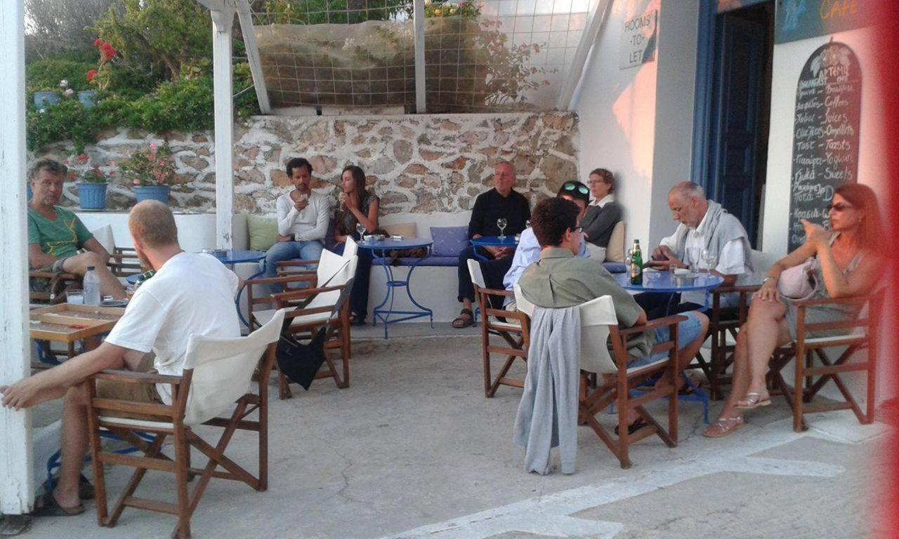 Artemis Rooms Folegandros Town Exterior photo