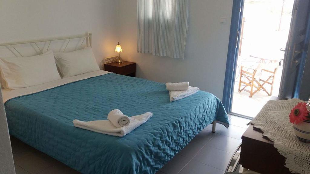 Artemis Rooms Folegandros Town Exterior photo