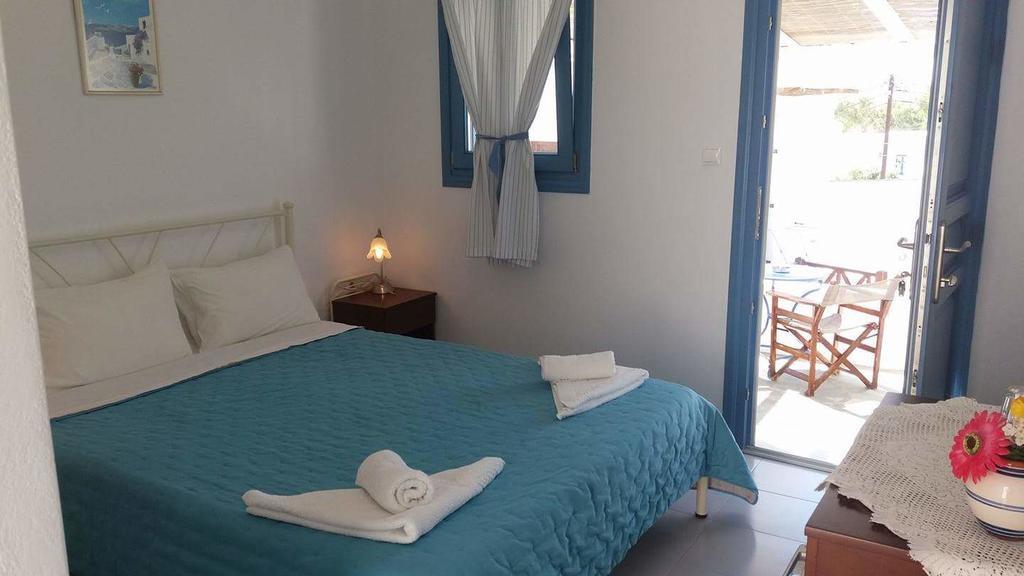 Artemis Rooms Folegandros Town Exterior photo